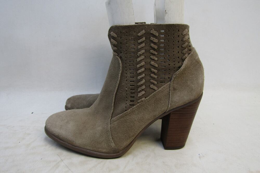 Vince Camuto Women Sz 7.5 M Brown Suede Zip Ankle Fashion Boots Bootie